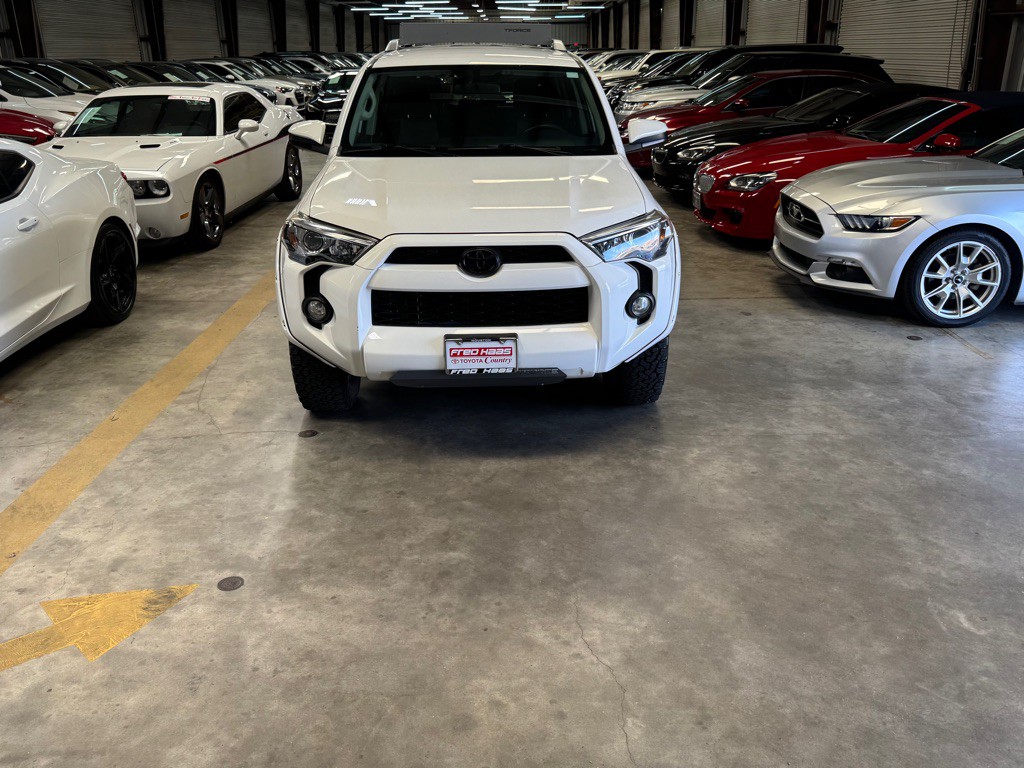 2017 Toyota 4Runner Image 5