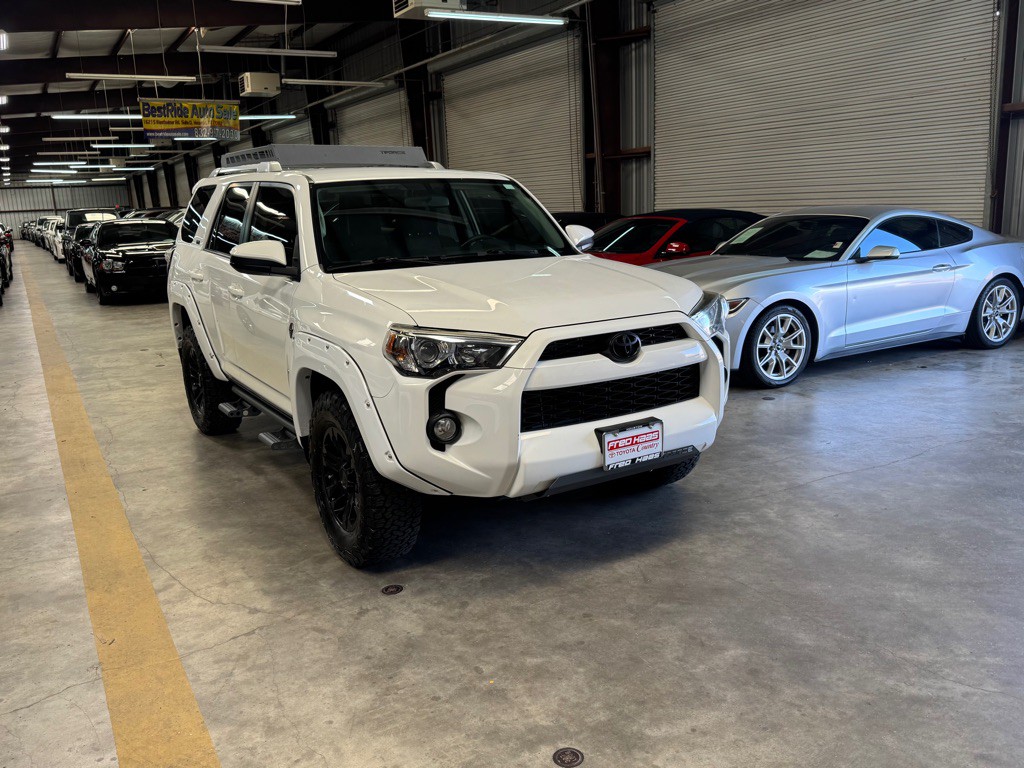 2017 Toyota 4Runner Image 6