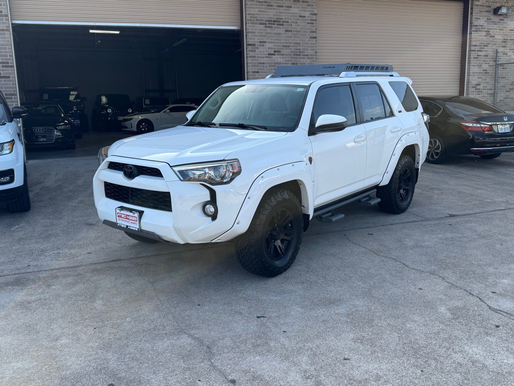 2017 Toyota 4Runner Image 17
