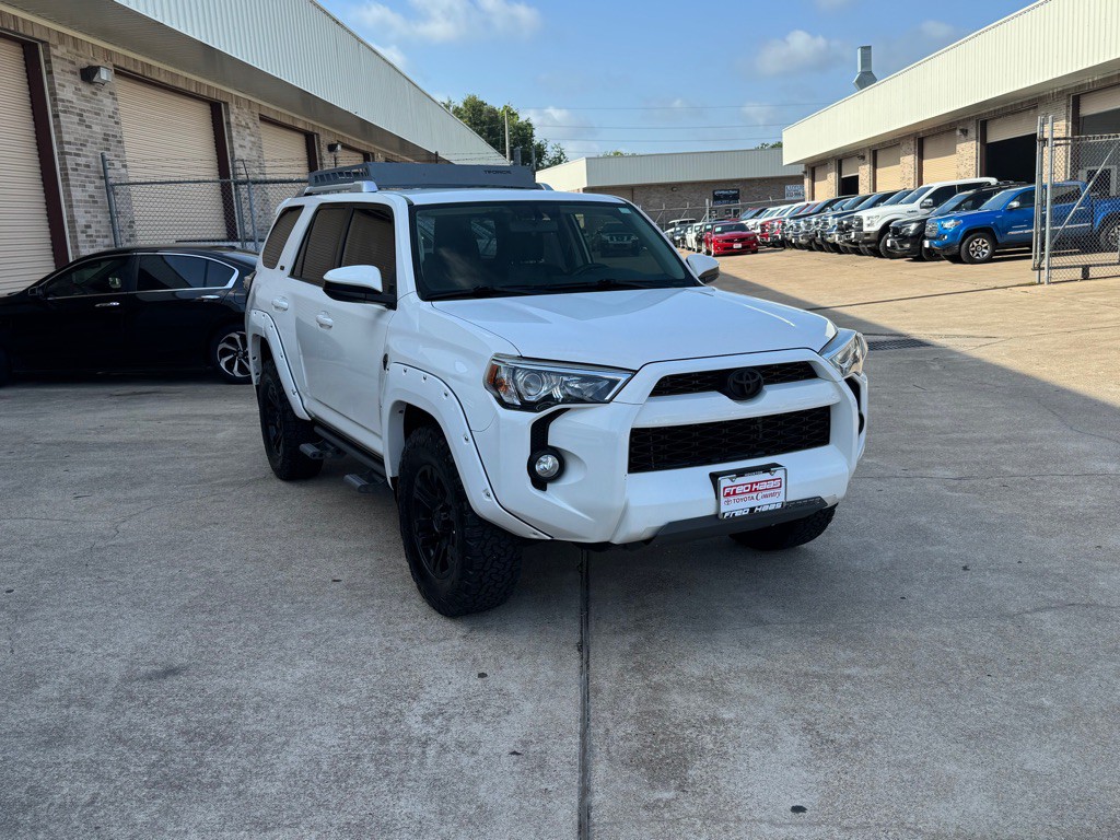 2017 Toyota 4Runner Image 19