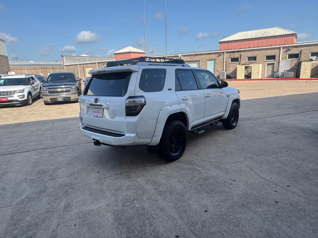 2017 Toyota 4Runner Image 21