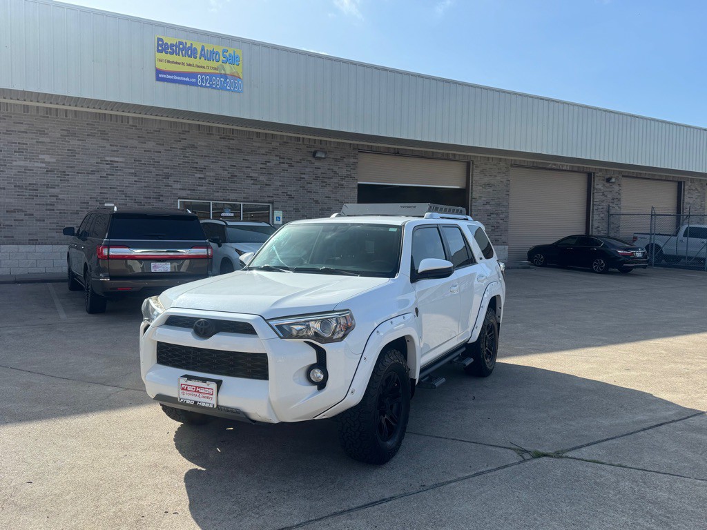 2017 Toyota 4Runner Image 24