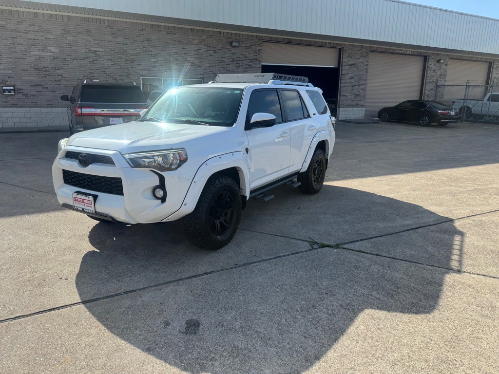 2017 Toyota 4Runner Image 26