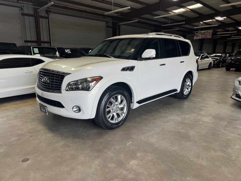 2011 INFINITI QX56 Image 1