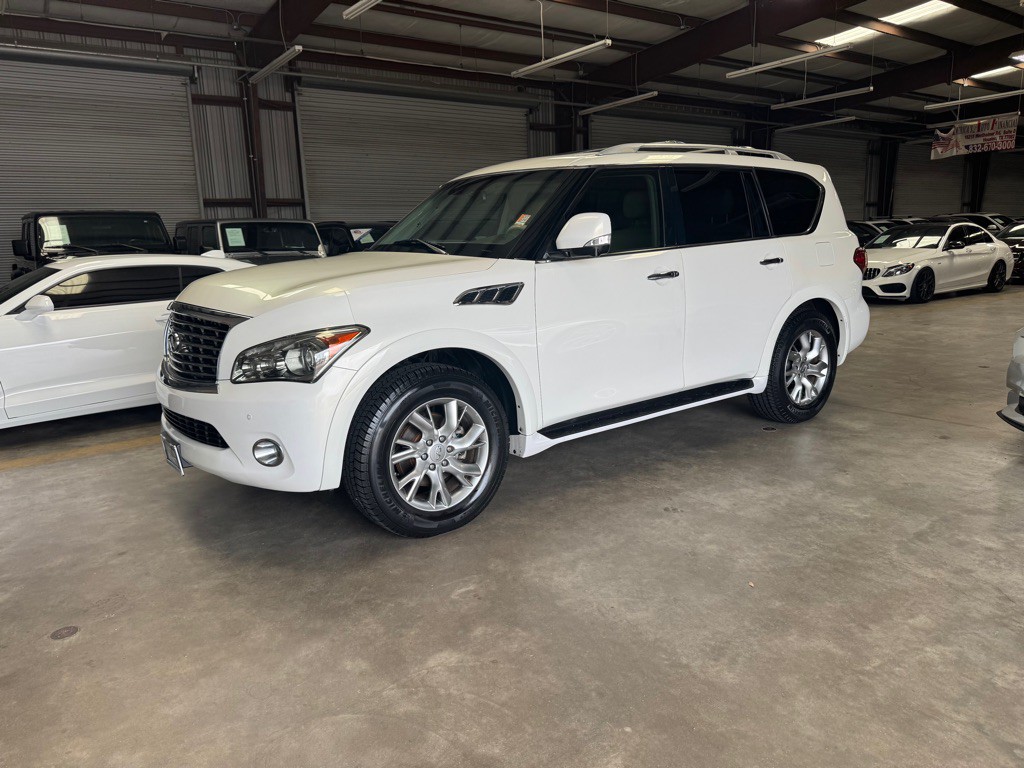 2011 INFINITI QX56 Image 2