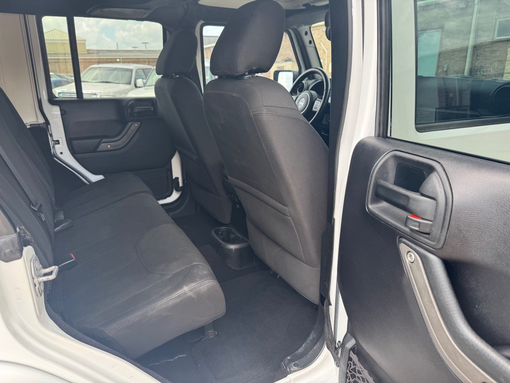 2016 Jeep Wrangler Unlimited Image 32