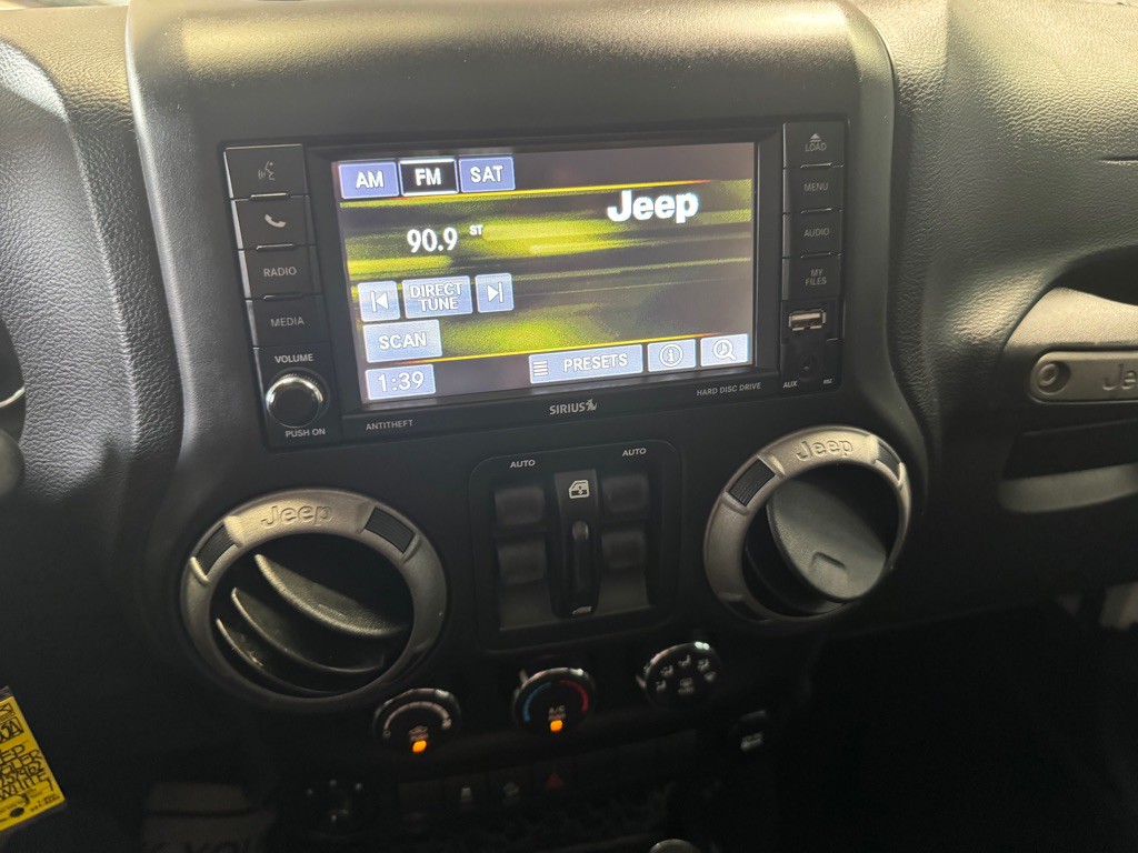 2016 Jeep Wrangler Unlimited Image 35