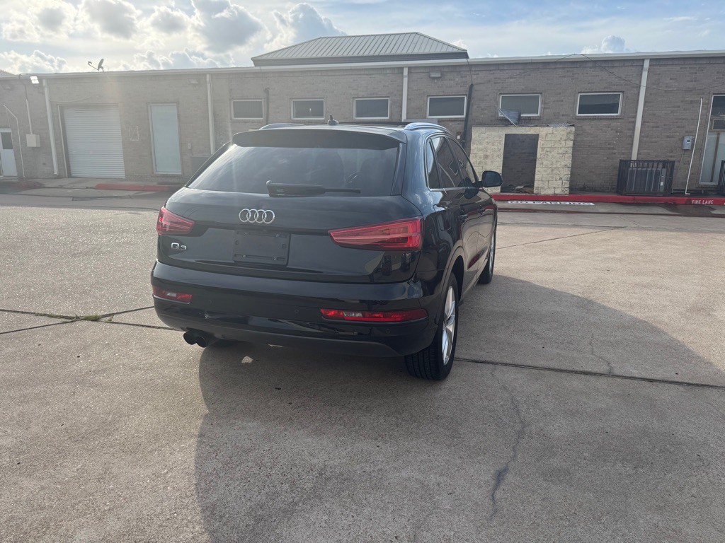 2016 Audi Q3 Image 20