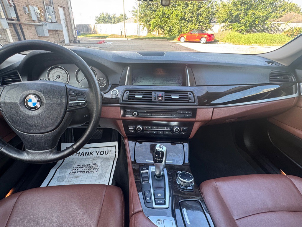 2014 BMW 5 Series Image 26