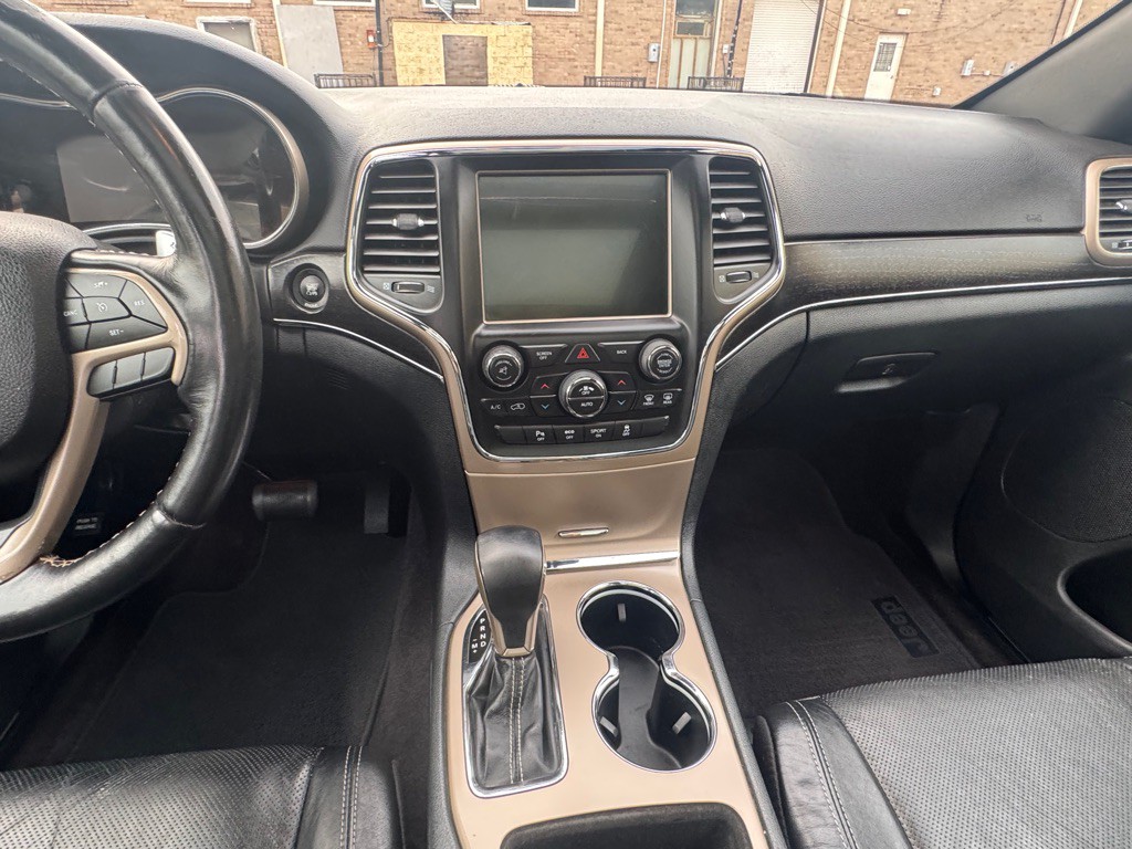 2016 Jeep Grand Cherokee Image 25