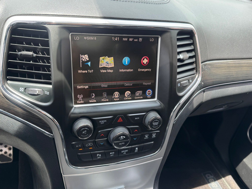 2016 Jeep Grand Cherokee Image 29