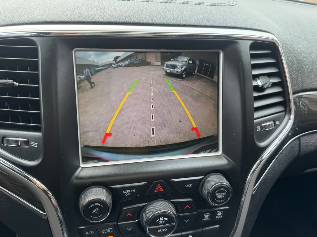 2016 Jeep Grand Cherokee Image 30