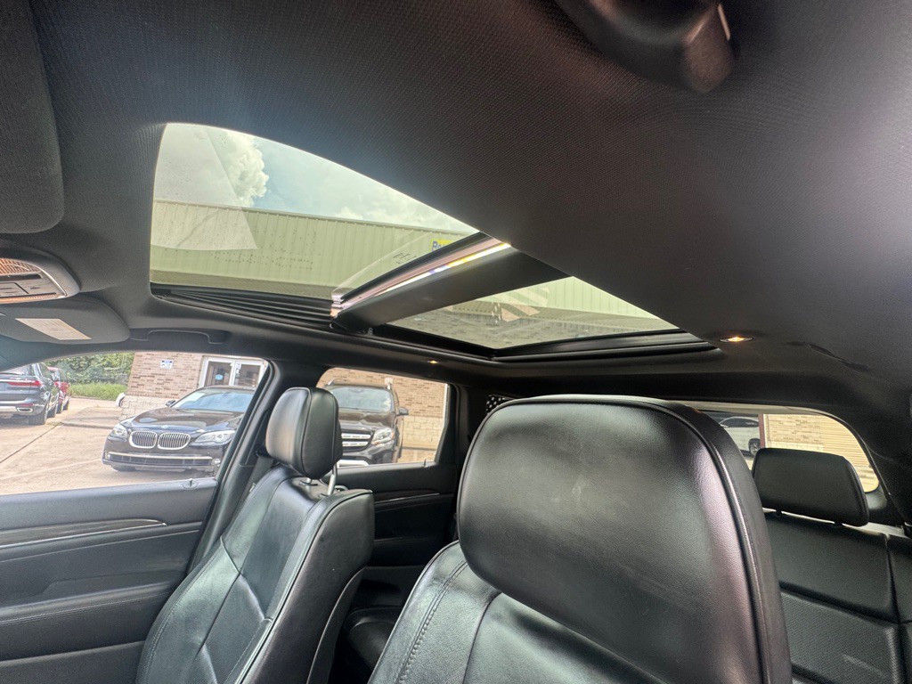 2016 Jeep Grand Cherokee Image 35
