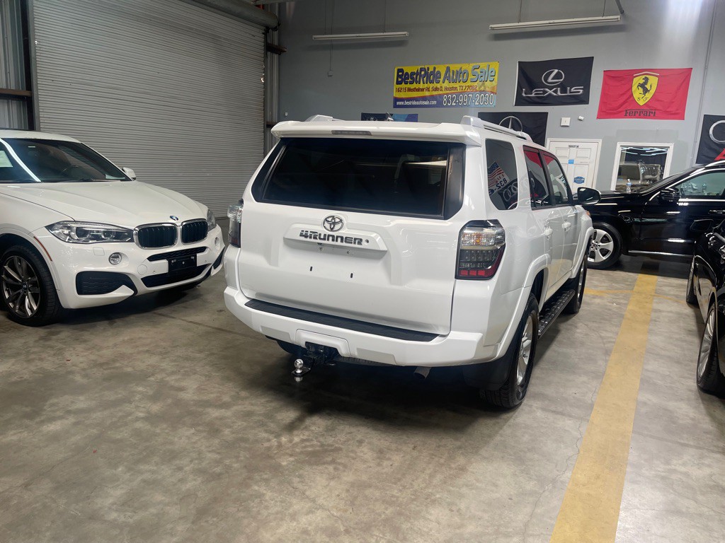2015 Toyota 4Runner Image 10