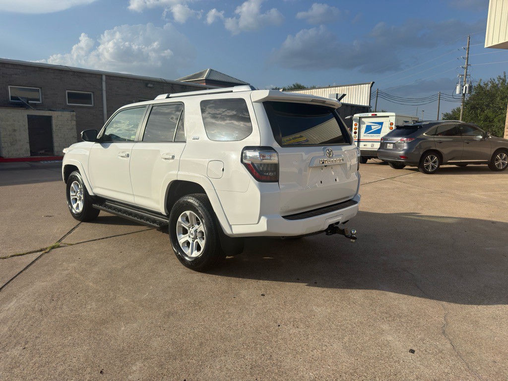 2015 Toyota 4Runner Image 23