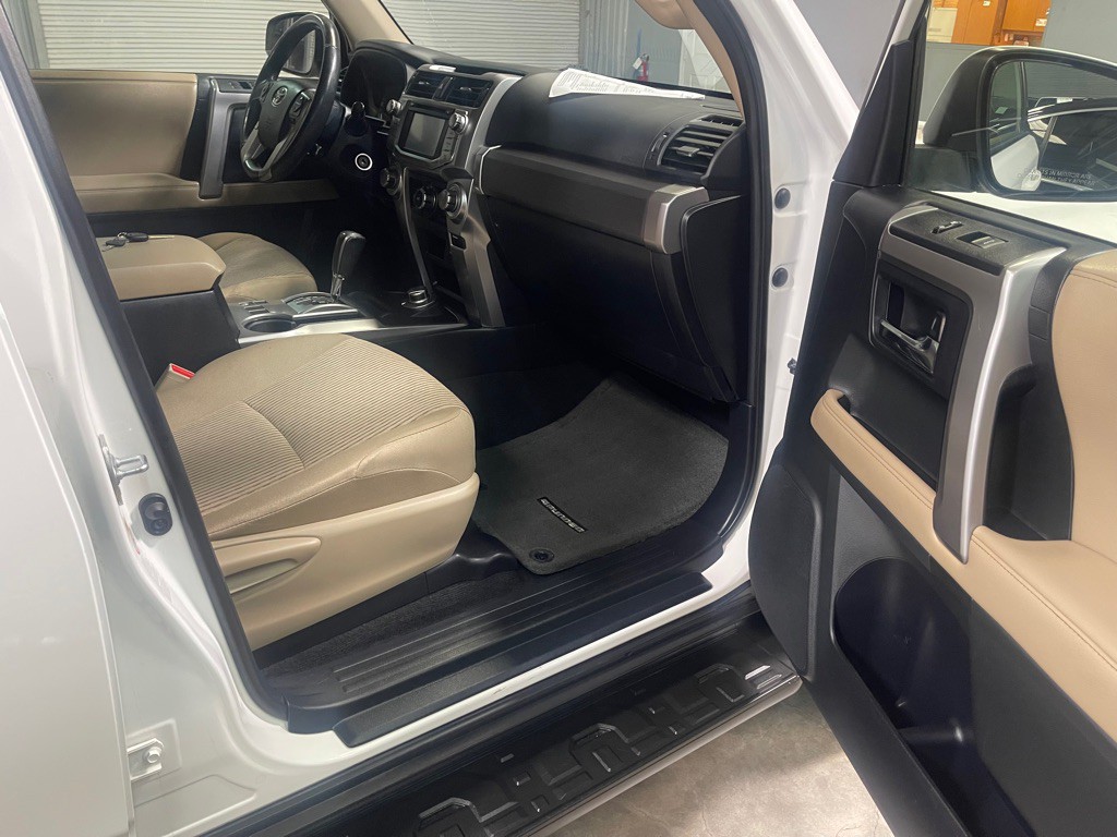 2015 Toyota 4Runner Image 27