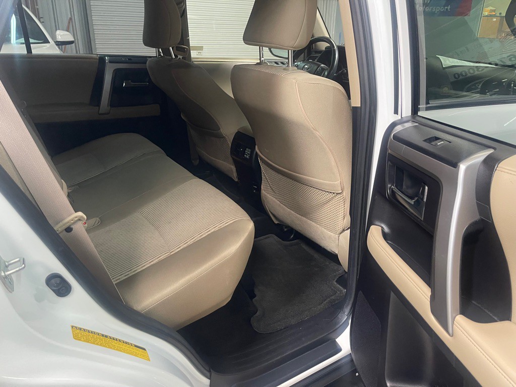 2015 Toyota 4Runner Image 30