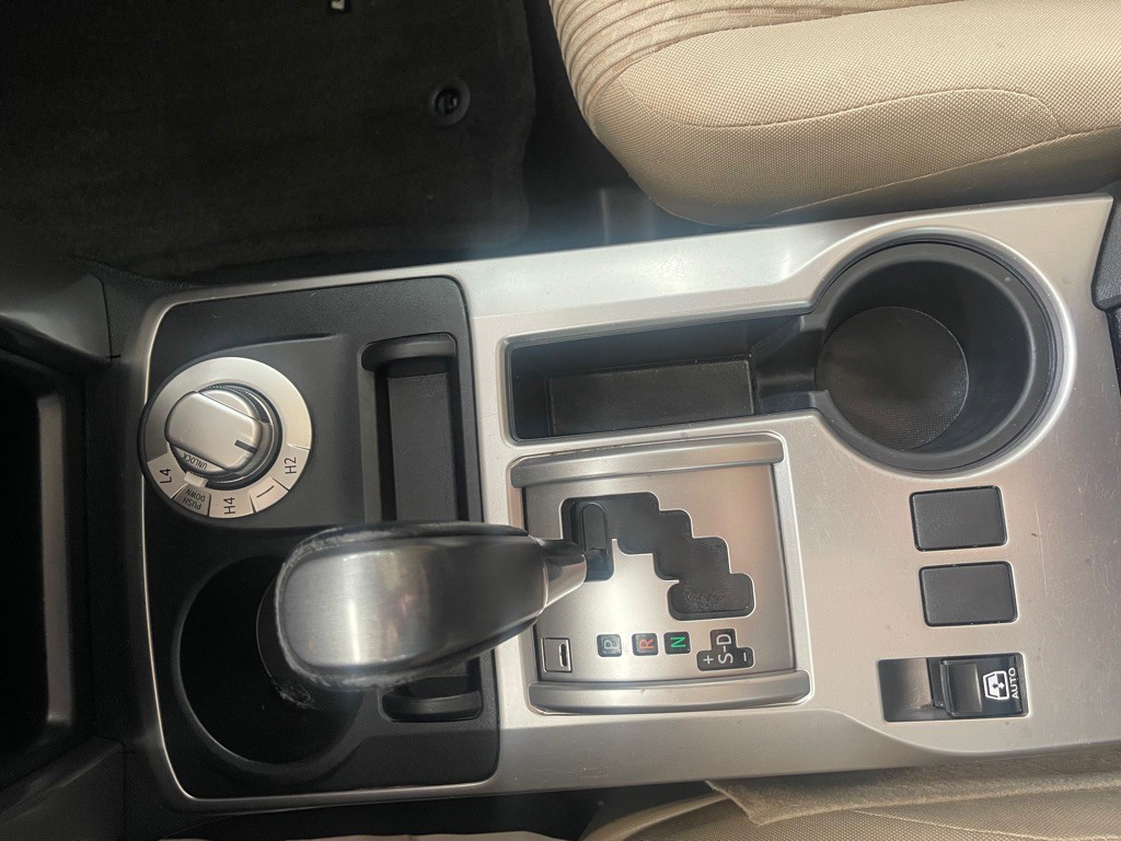 2015 Toyota 4Runner Image 36