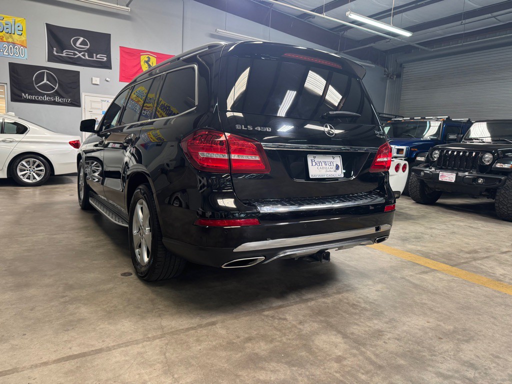 2017 Mercedes-Benz GLS-Class Image 12