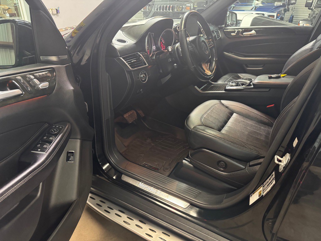2017 Mercedes-Benz GLS-Class Image 30