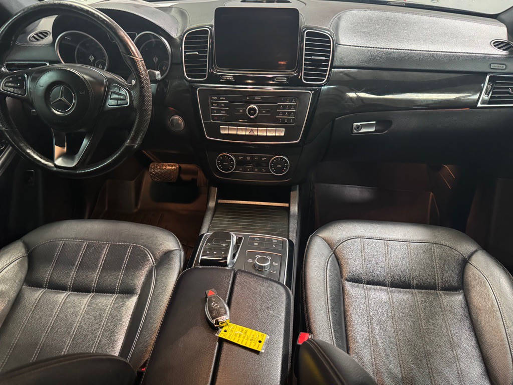 2017 Mercedes-Benz GLS-Class Image 40