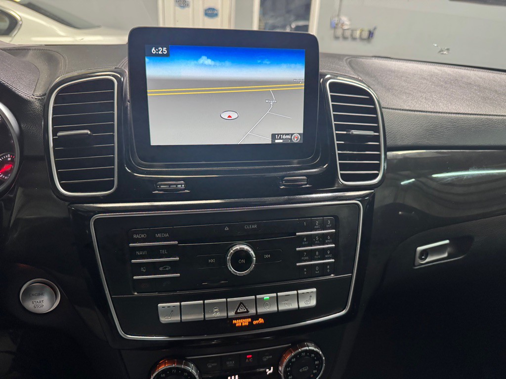2017 Mercedes-Benz GLS-Class Image 41