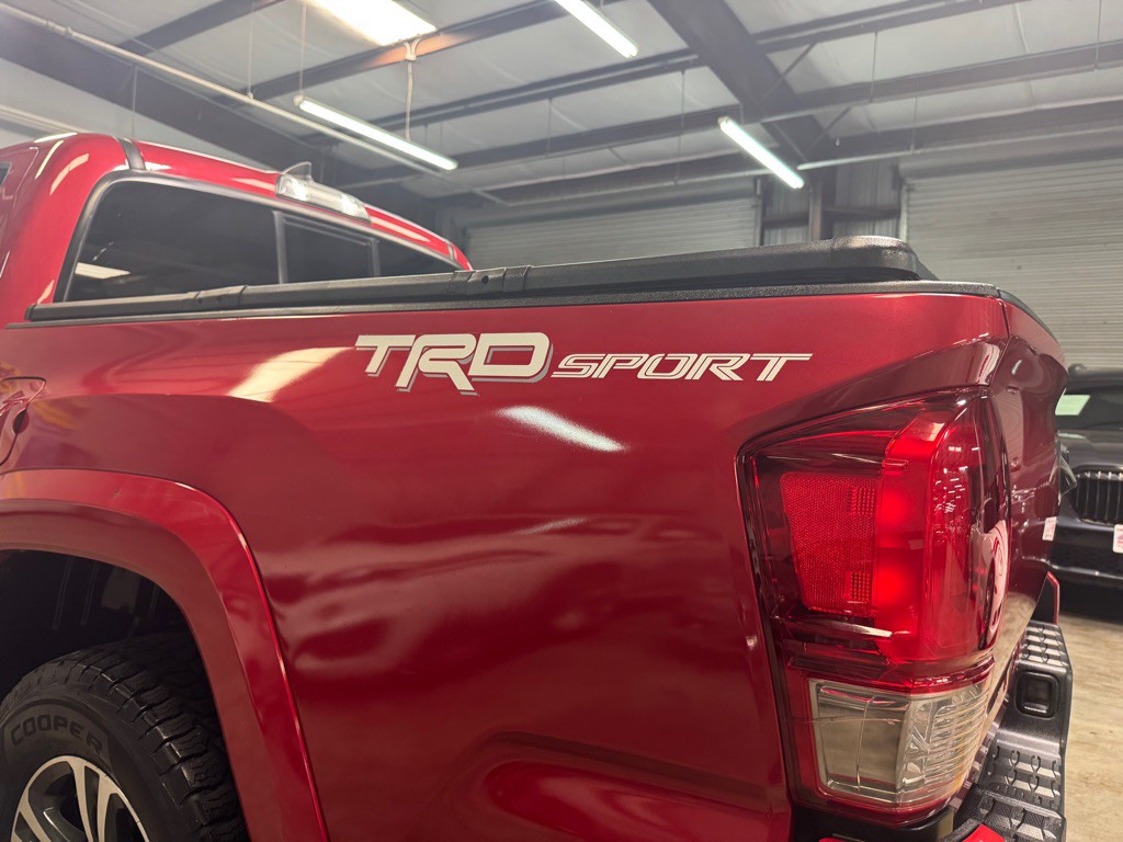 2016 Toyota Tacoma Image 13