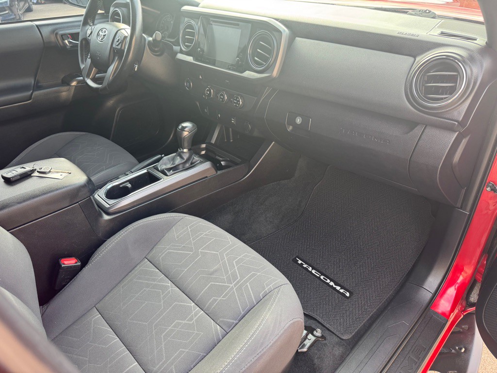 2016 Toyota Tacoma Image 29