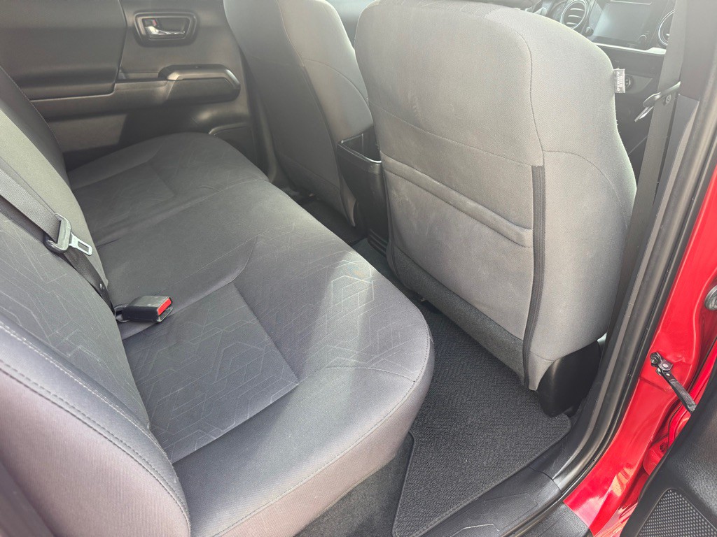 2016 Toyota Tacoma Image 31