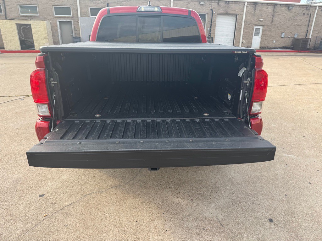 2016 Toyota Tacoma Image 33
