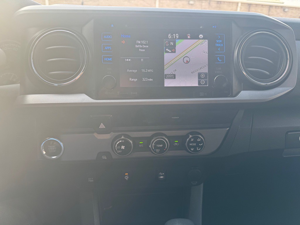 2016 Toyota Tacoma Image 35