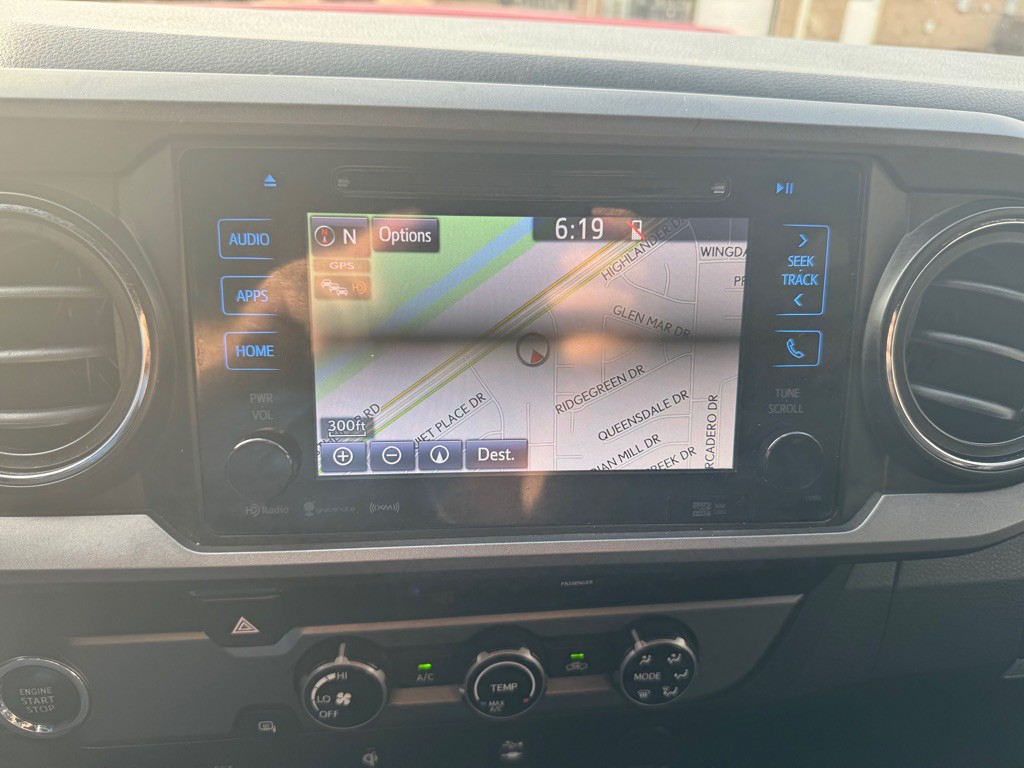 2016 Toyota Tacoma Image 36