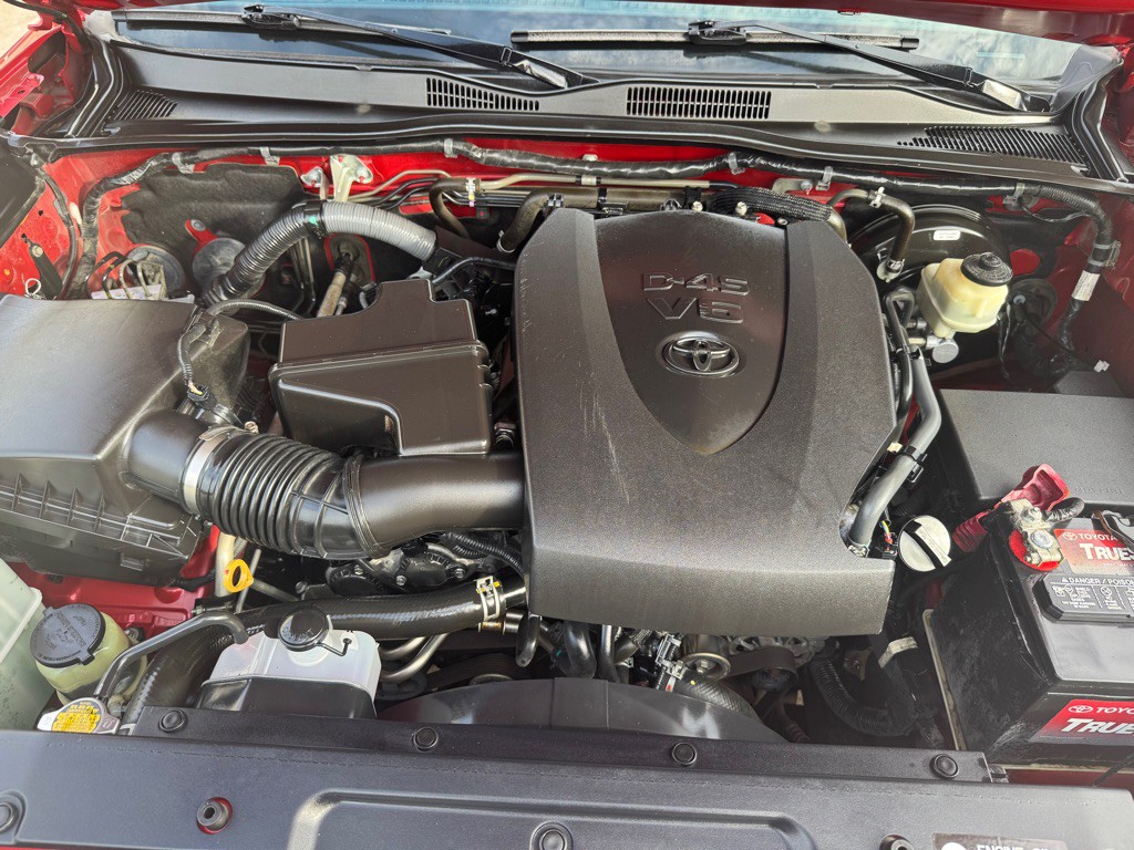 2016 Toyota Tacoma Image 39