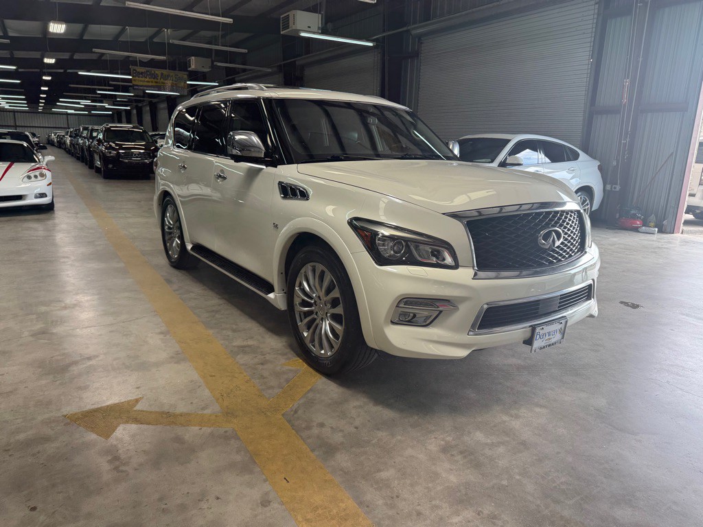 2015 INFINITI QX80 Image 7