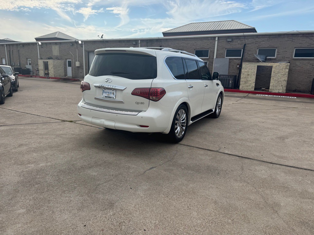 2015 INFINITI QX80 Image 23