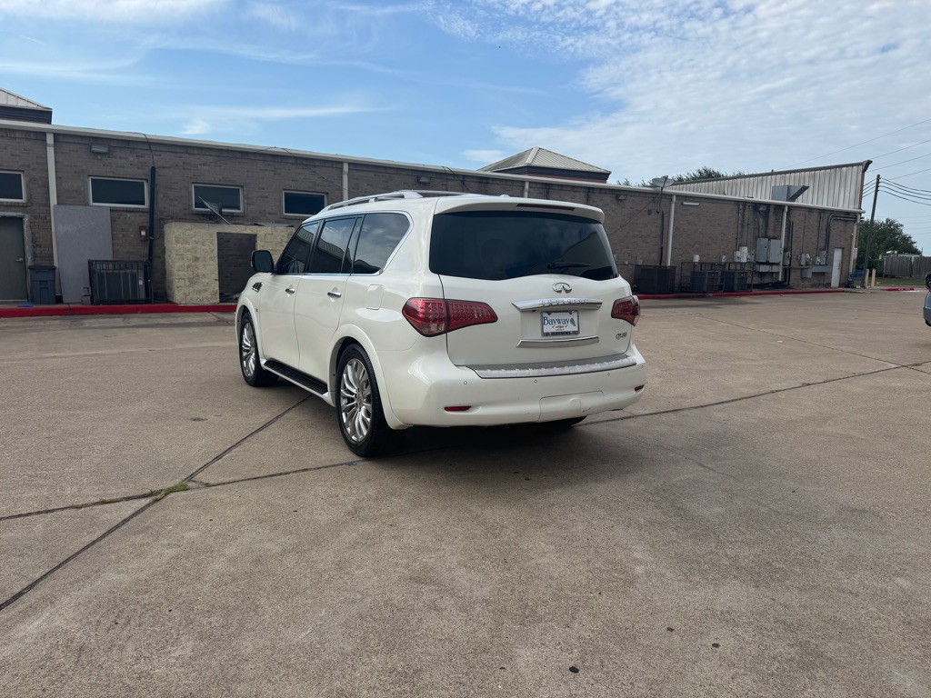 2015 INFINITI QX80 Image 25