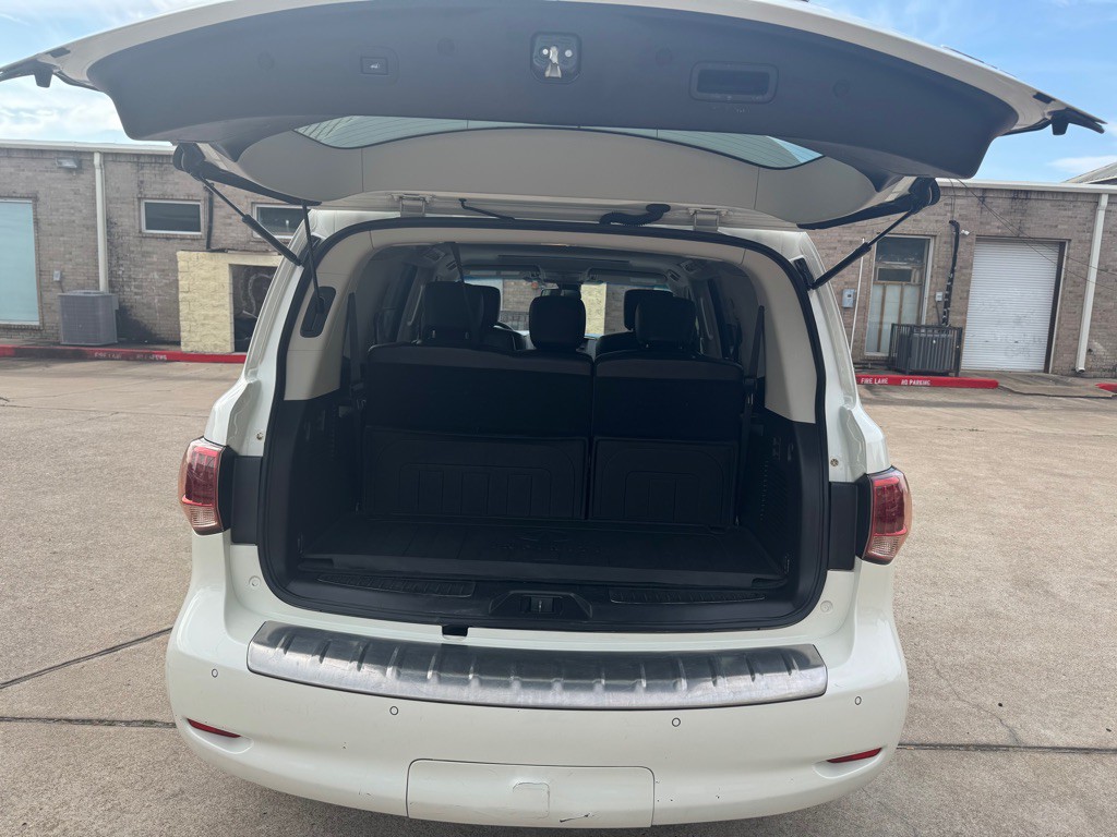2015 INFINITI QX80 Image 35
