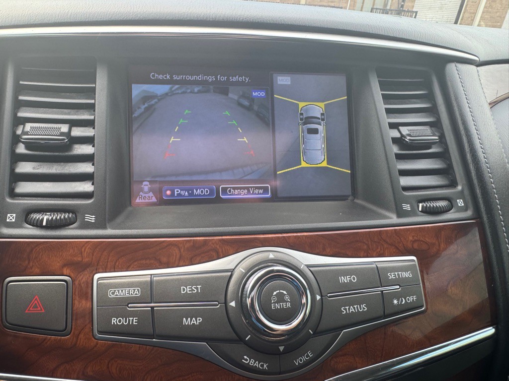 2015 INFINITI QX80 Image 41