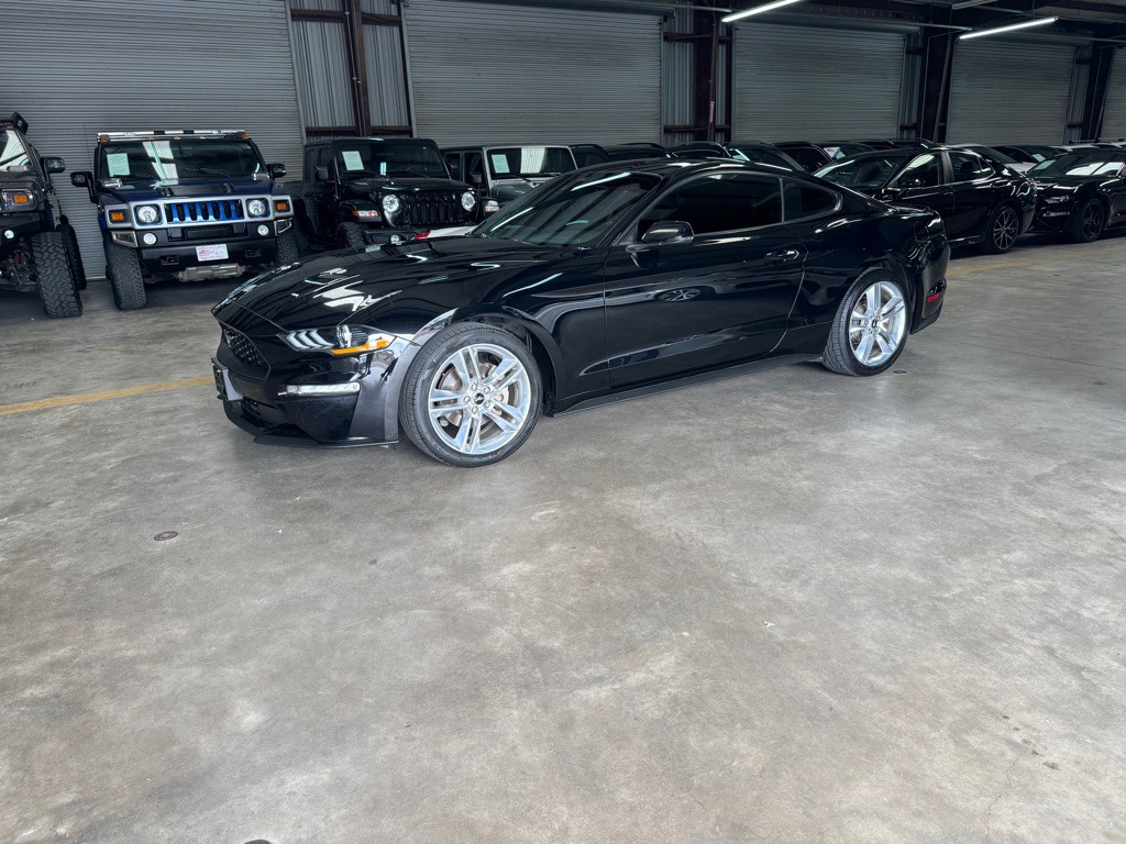 2021 Ford Mustang Image 2