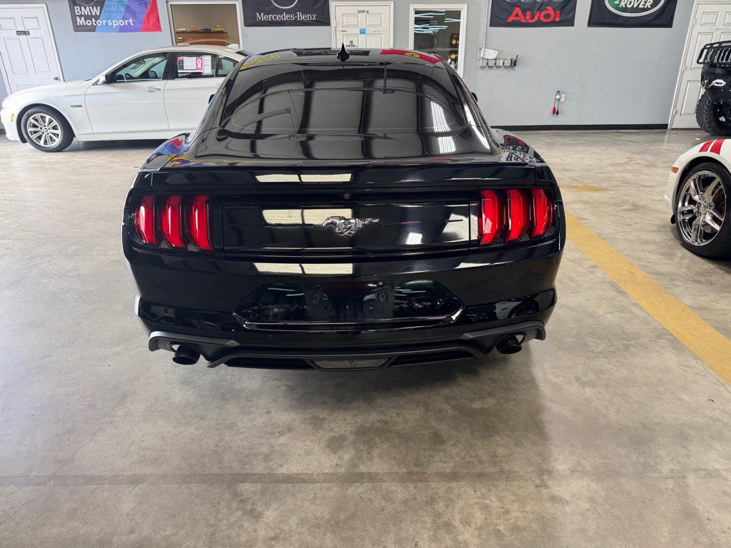 2021 Ford Mustang Image 10