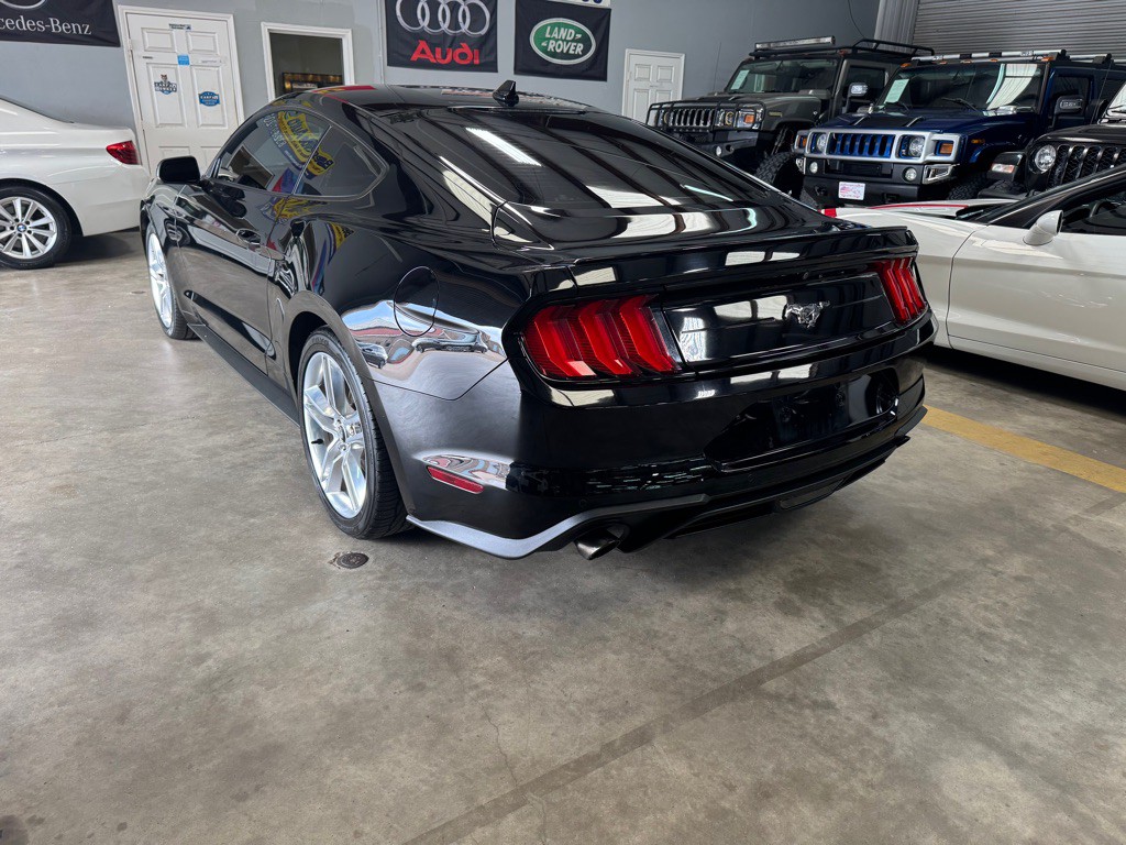 2021 Ford Mustang Image 11