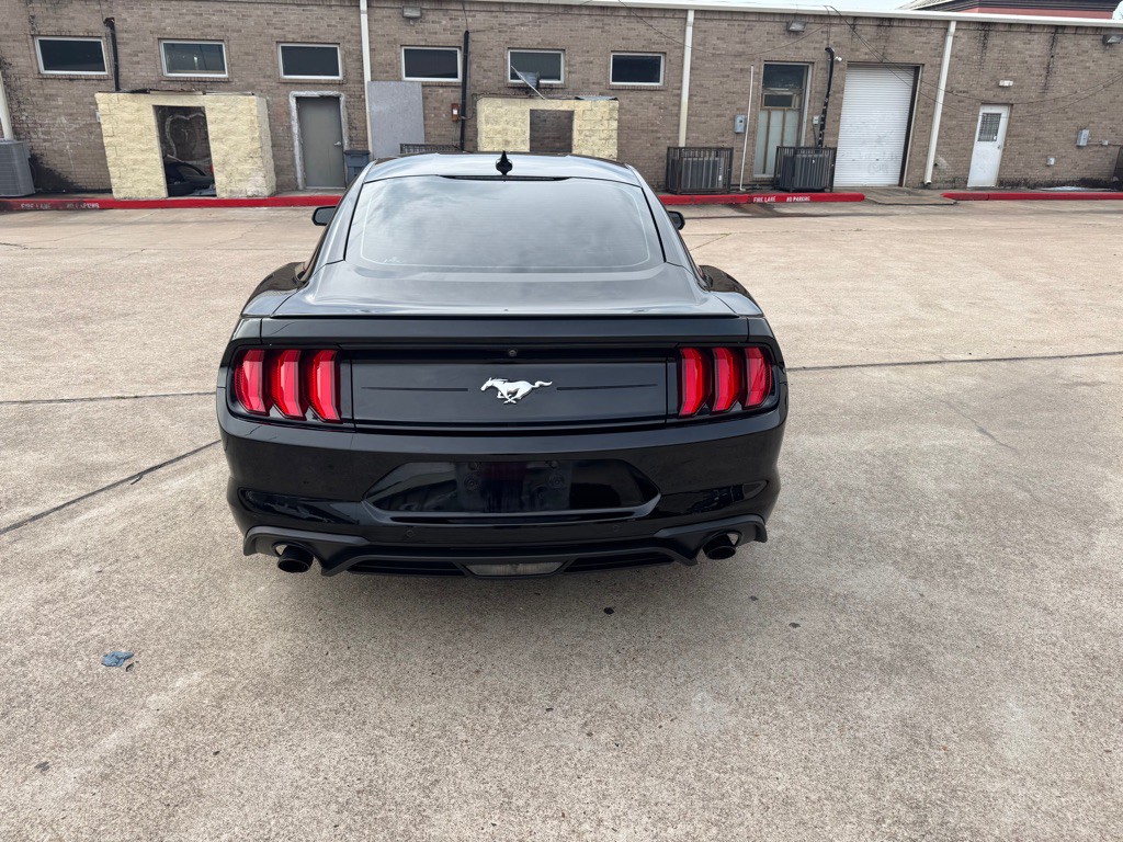 2021 Ford Mustang Image 21