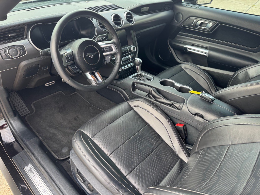 2021 Ford Mustang Image 26