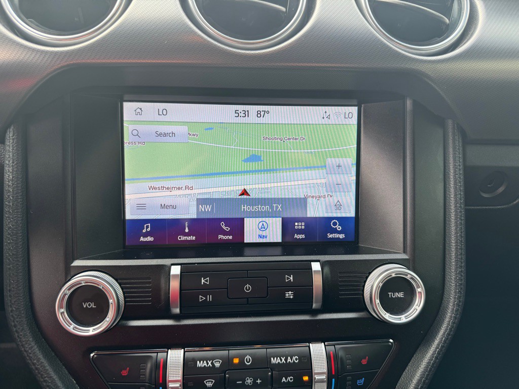 2021 Ford Mustang Image 32