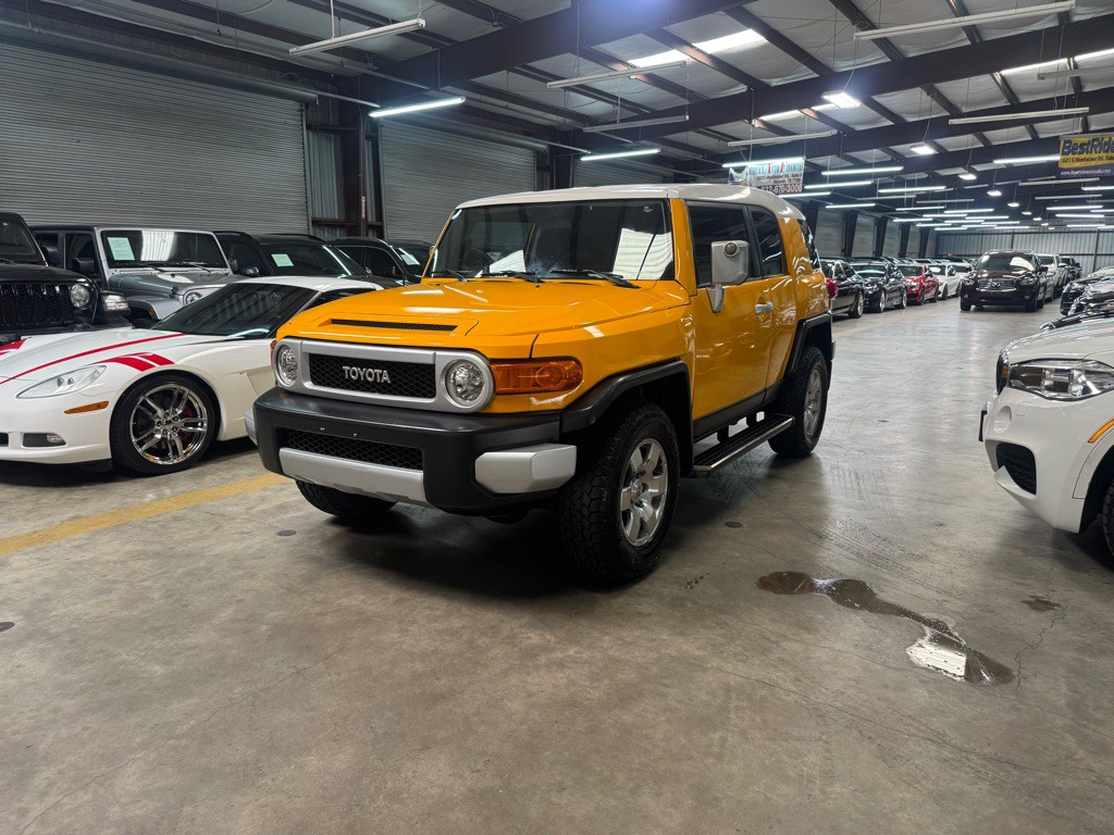 2008 Toyota FJ Cruiser Image 1