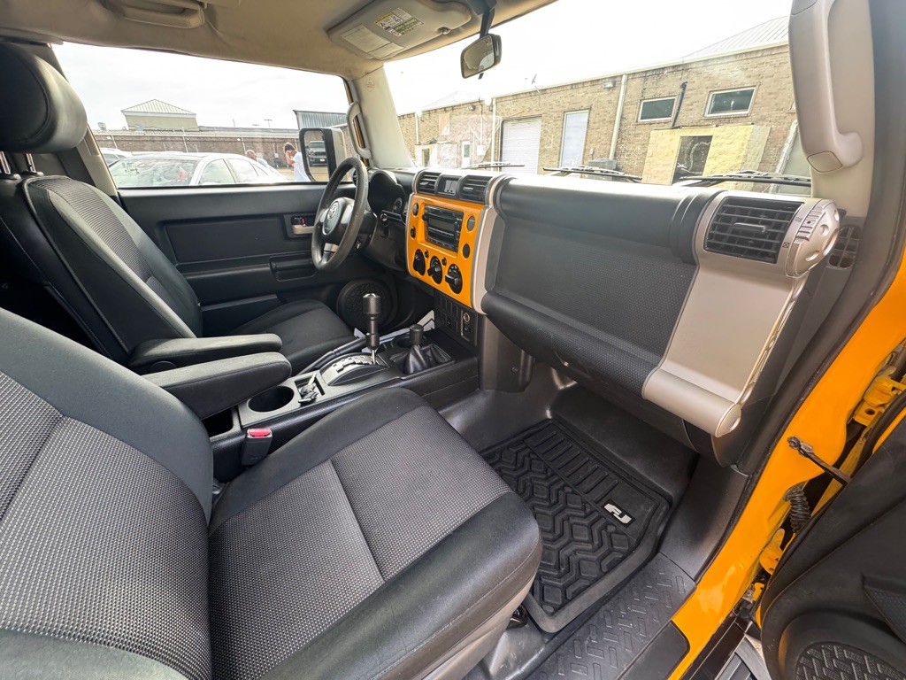 2008 Toyota FJ Cruiser Image 30