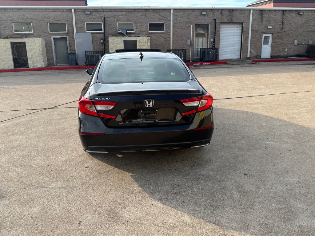 2018 Honda Accord Image 17