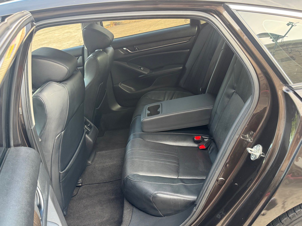 2018 Honda Accord Image 23