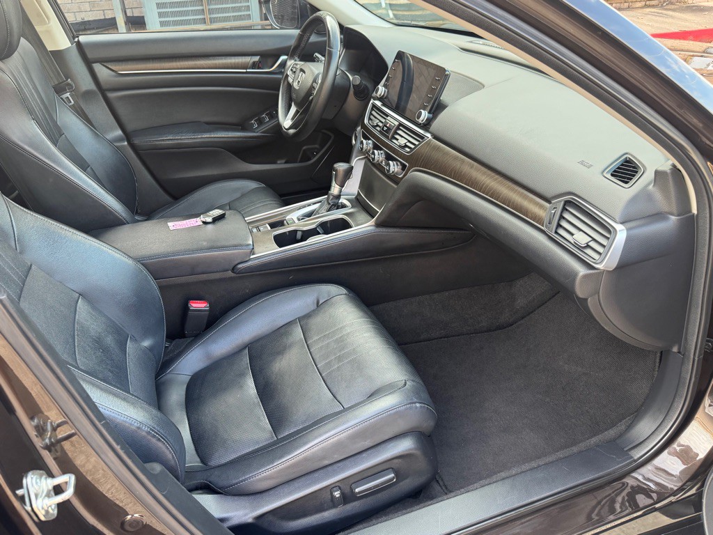 2018 Honda Accord Image 26