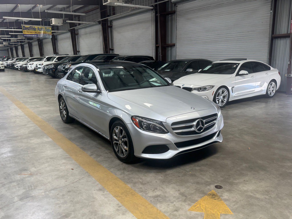 2016 Mercedes-Benz C-Class Image 4